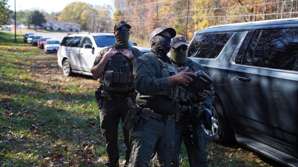 Officer injured as van rams automobiles amid Charlotte immigration raids | USAEMALL.com