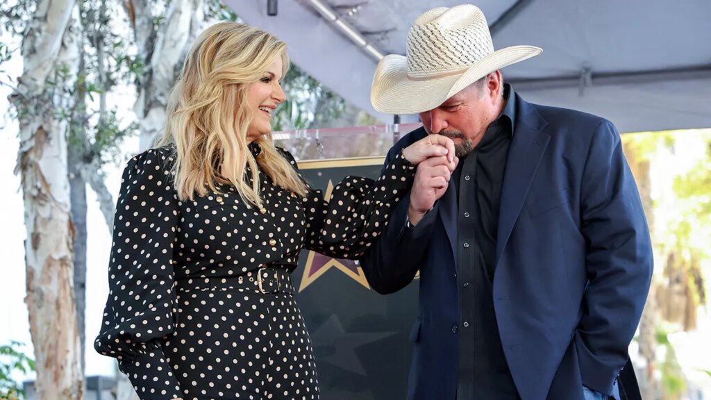 Trisha Yearwood explains why she paused profession after marrying Garth Brooks | USAEMALL.com