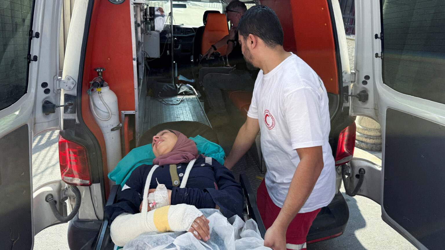 Israeli settlers assault journalists at olive harvest in occupied West Bank | Occupied West Bank | USAEMALL.com