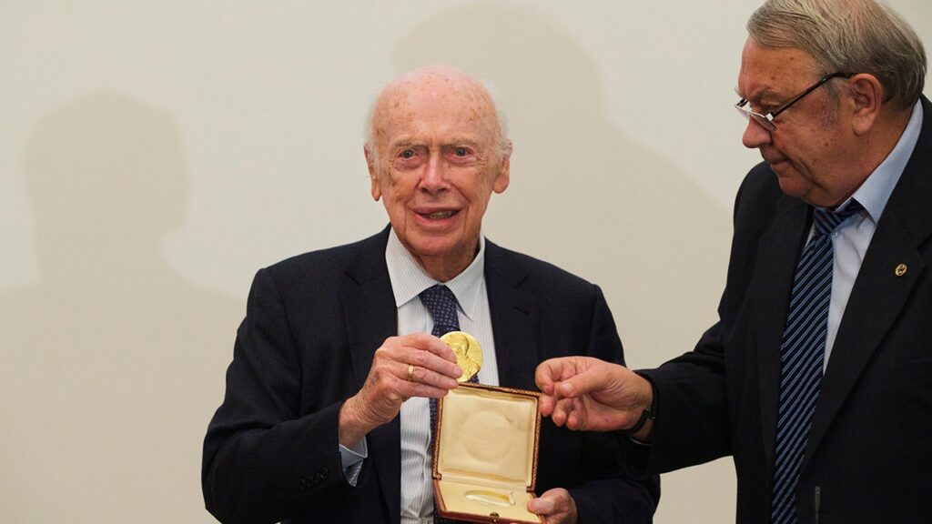 James Watson, DNA double-helix construction co-discoverer, dies at 97 | USAEMALL.com