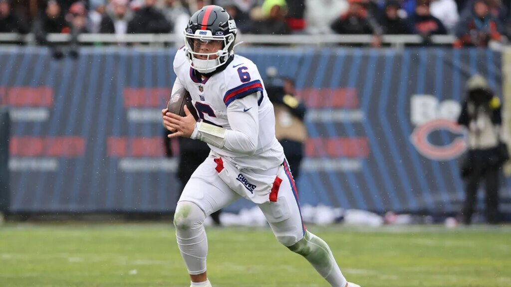 Ex-Giants star Brandon Jacobs points stern warning to rookie Jaxson Dart | USAEMALL.com