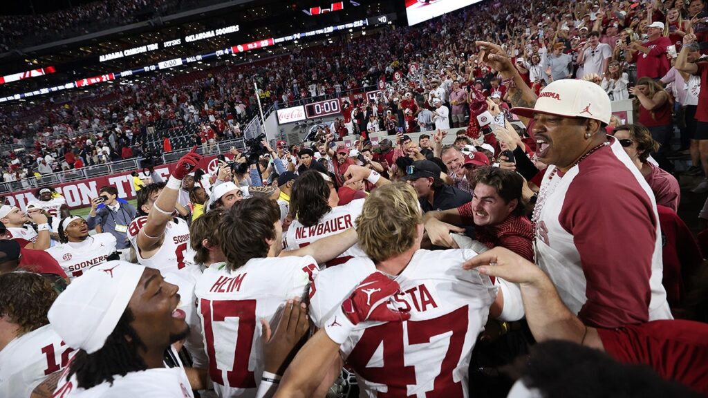 Oklahoma shocks Alabama to remain in College Football Playoff hunt | USAEMALL.com