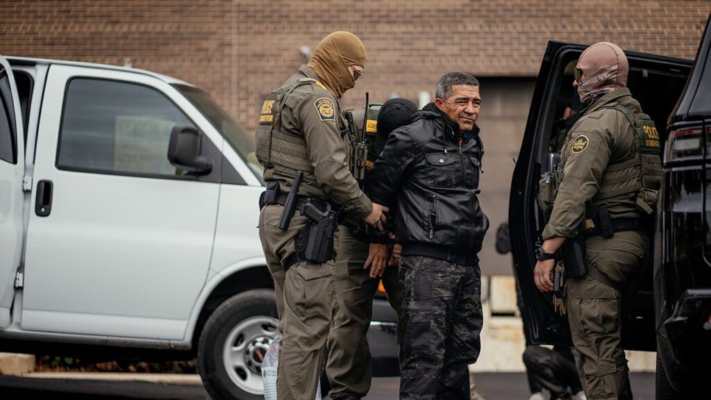 Chicago Crime Falls After DHS Operation, Agency Says | USAEMALL.com