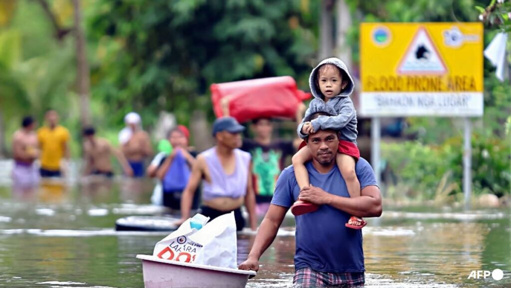 Philippines evacuates 100,000 individuals as Fung-wong intensifies into tremendous hurricane | USAEMALL.com