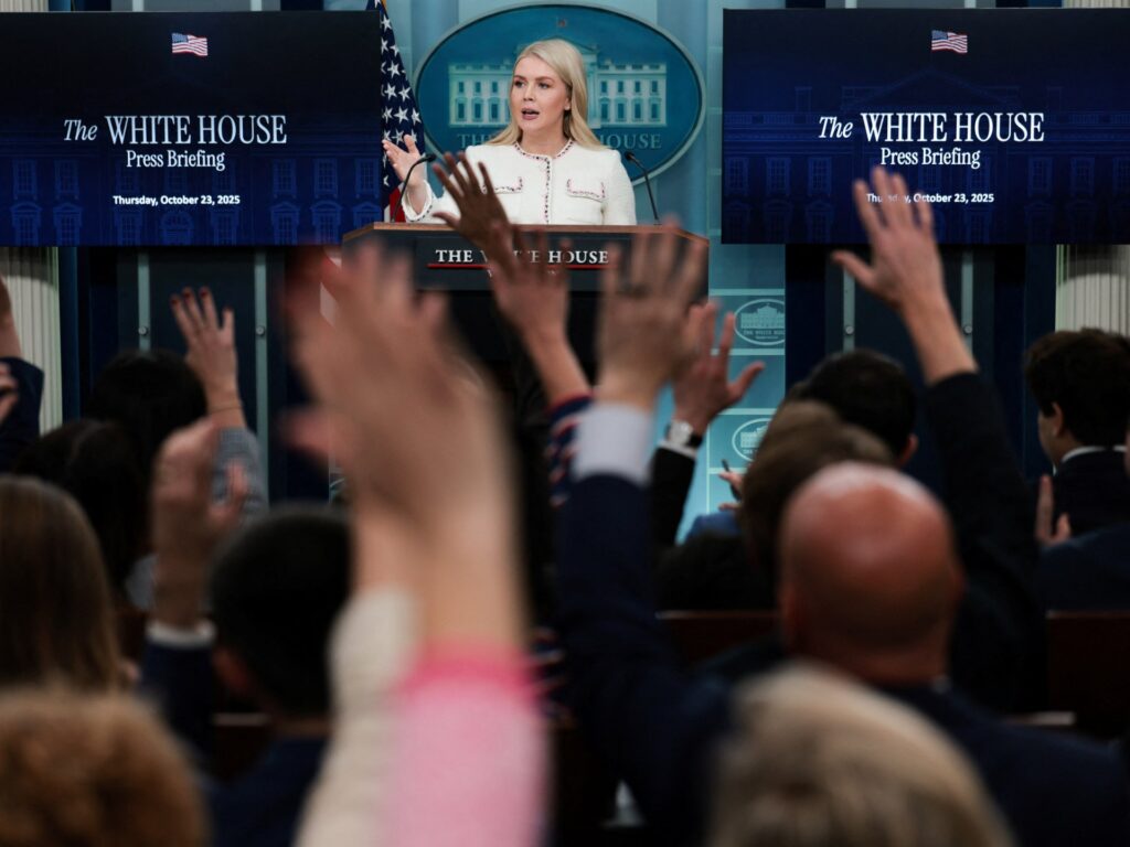 White House restricts press workplace entry citing delicate materials | Donald Trump News | USAEMALL.com