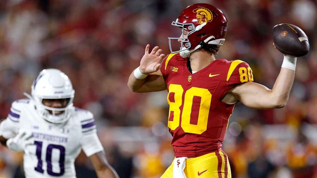 USC quarterback swap on faux punt fools Northwestern in blowout victory | USAEMALL.com