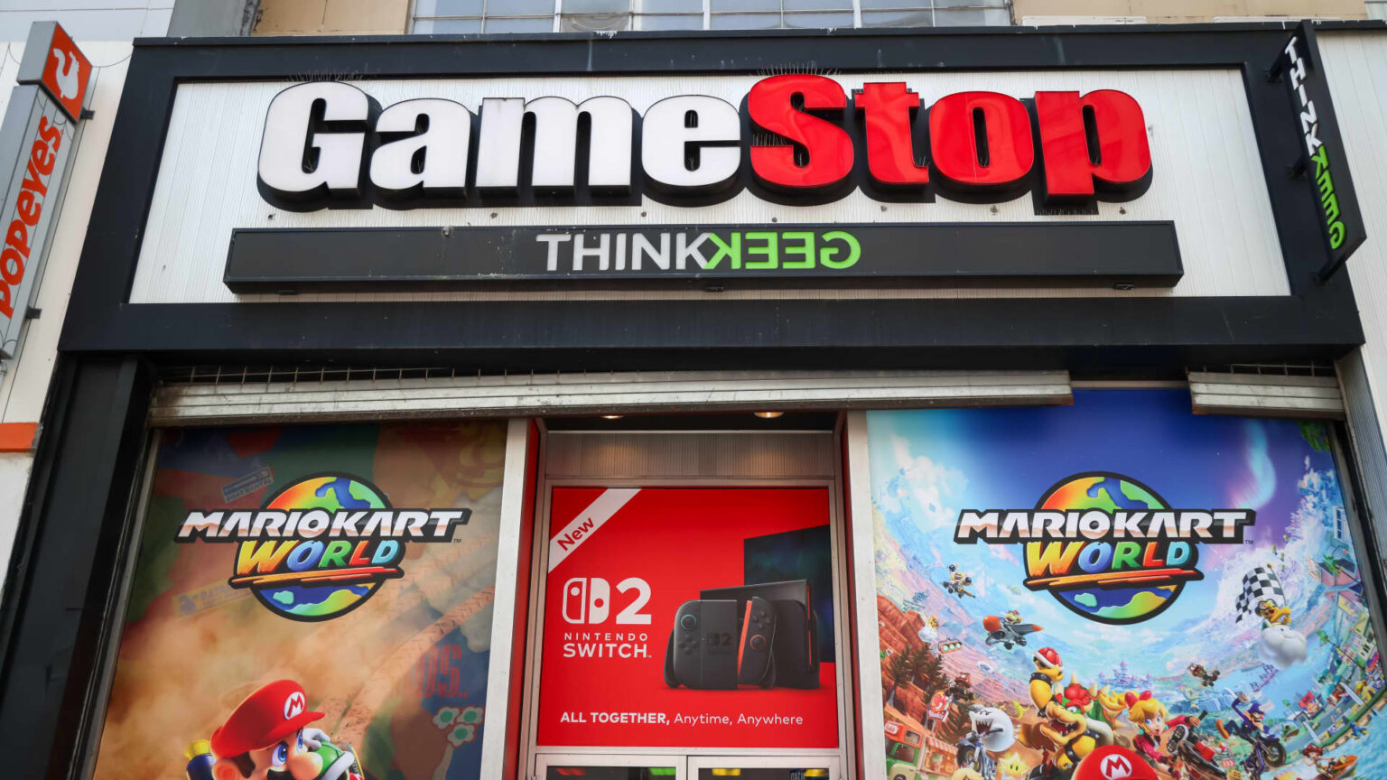 Stocks making the most important strikes premarket: GME, AVAV, CBRL | USAEMALL.com