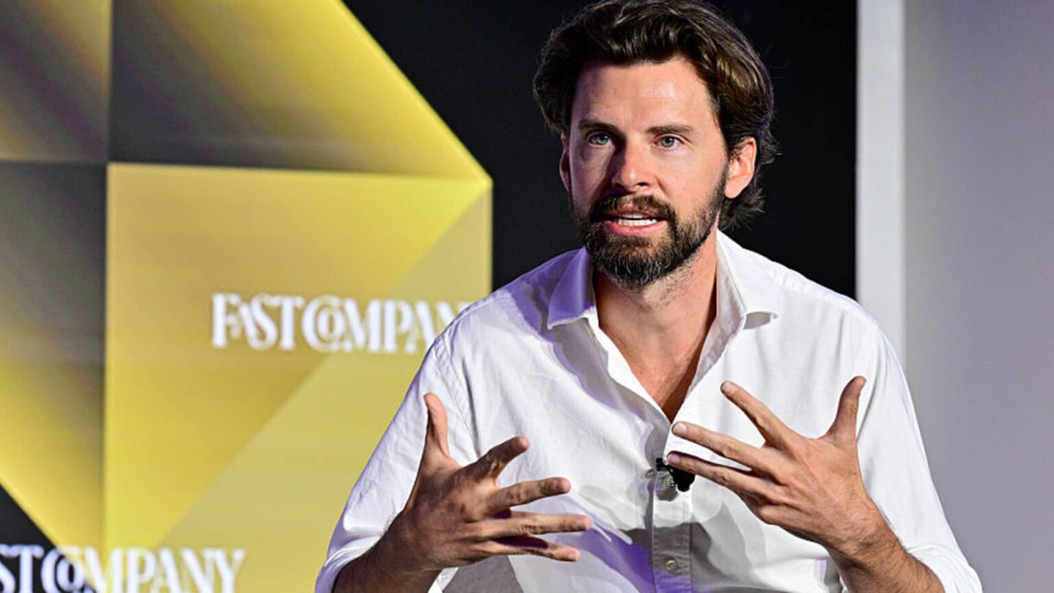 Hinge founder leaves CEO position to launch AI-powered courting startup | USAEMALL.com