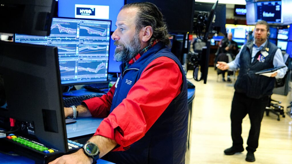 Friday could possibly be a wild day of buying and selling on Wall Street. Here’s why | USAEMALL.com