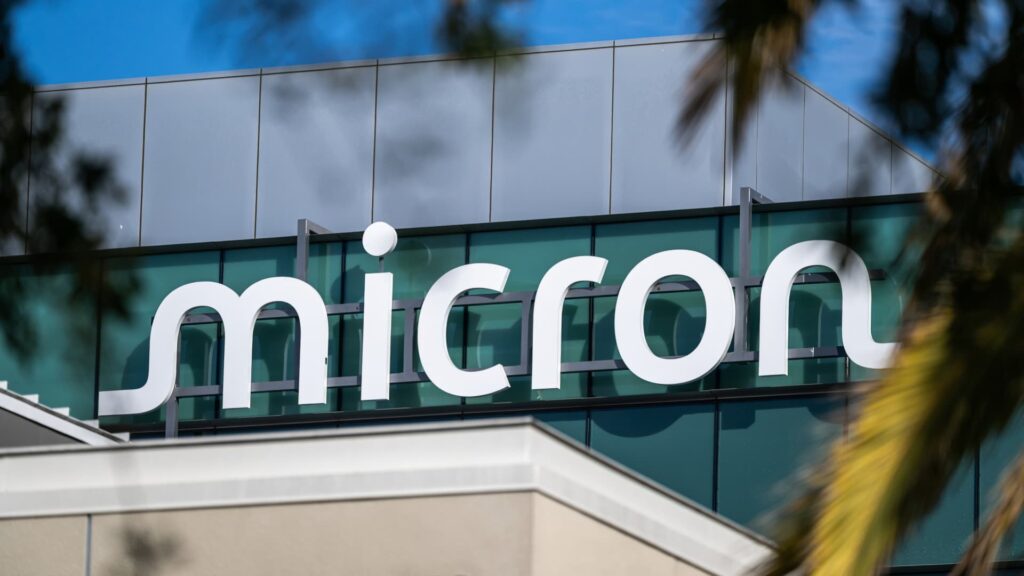 Stocks making the most important strikes premarket: MU, DJT, LULU | USAEMALL.com