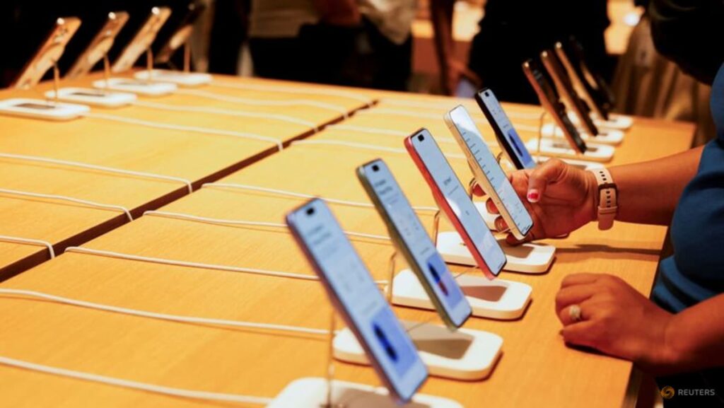 India revokes state-run safety app order for smartphones after outcry | USAEMALL.com