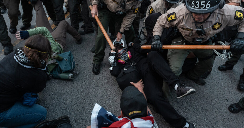 The Year in Pictures 2025: Reflecting on Turbulent Times | USAEMALL.com