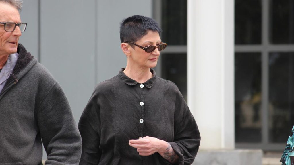 Former bookkeeper Karen Anne Webb avoids speedy jail for $160k theft from Mt Barker enterprise | USAEMALL.com