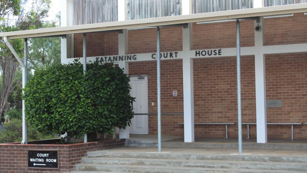 Former Emu Lane Coffee Cart worker who stole a whole lot from the money float to repay mortgage cops fantastic | USAEMALL.com