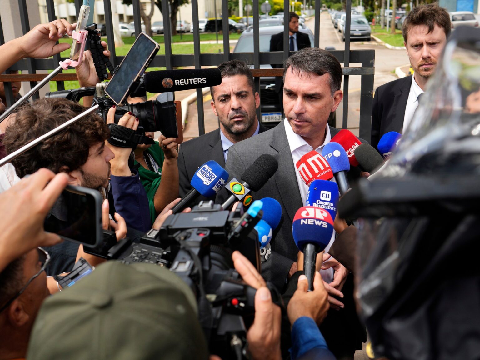 Flavio Bolsonaro retracts suggestion of a ‘price’ to finish 2026 election bid | Elections News | USAEMALL.com
