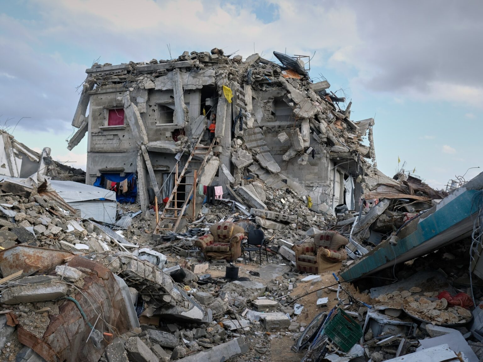 Gaza buildings bombed by Israel turn out to be refuge for Palestinians | Gaza News | USAEMALL.com