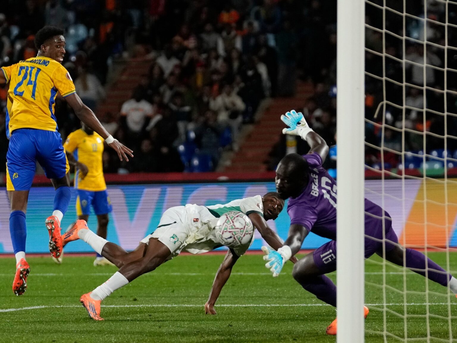 Ivory Coast battle again in opposition to Gabon to high AFCON group forward of Cameroon | Football News | USAEMALL.com
