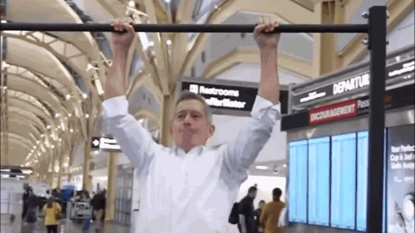 Trump officers do pull-ups at airport to launch $1B household journey push | USAEMALL.com