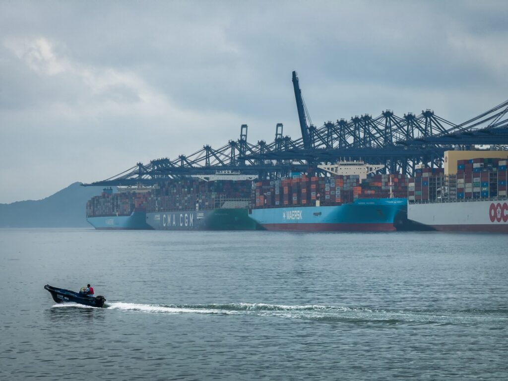 US forces stormed cargo ship travelling from China to Iran: Report | International Trade News | USAEMALL.com