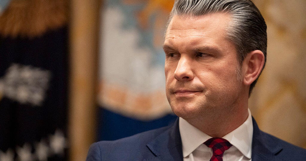 Survivors in boat strike have been attempting to climb again onto vessel earlier than follow-up assault, supply says | USAEMALL.com