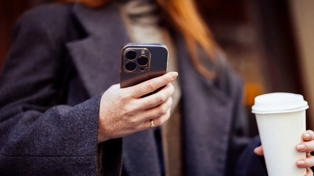 TikTok Shop allegedly offered a swastika pendant necklace to customers on-line | USAEMALL.com