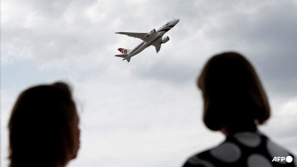 Direct Bangladesh-Pakistan flights to renew after 14 years | USAEMALL.com