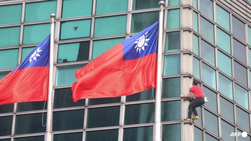 American rock climber Alex Honnold completes rope-free ascent of Taipei 101 | USAEMALL.com