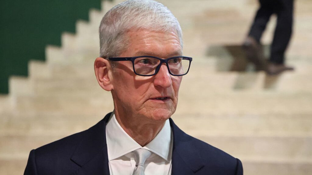 Apple’s Cook ‘heartbroken’ by occasions in Minneapolis, speaks with Trump | USAEMALL.com