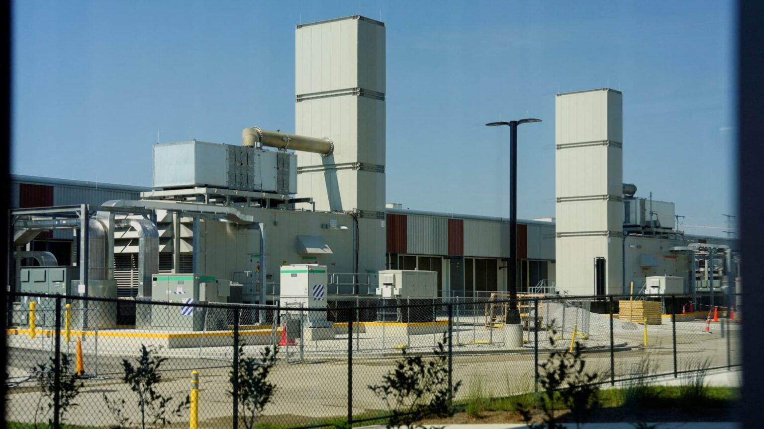 Microsoft wins approval for 15 knowledge facilities at Wisconsin Foxconn web site | USAEMALL.com