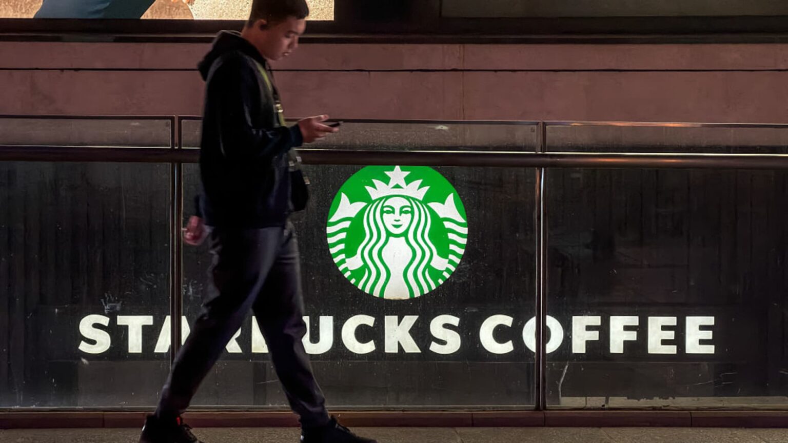 Cramer reveals plan for Starbucks based mostly on the way it reacts to earnings | USAEMALL.com