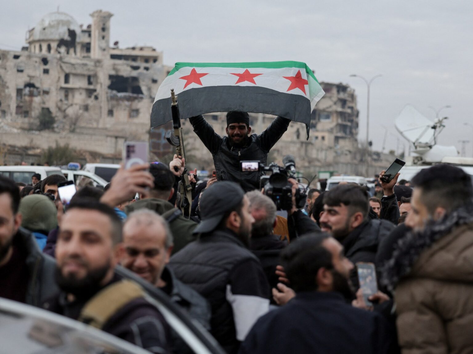 Last Kurdish-led SDF fighters go away Syria’s Aleppo after days of clashes | News | USAEMALL.com