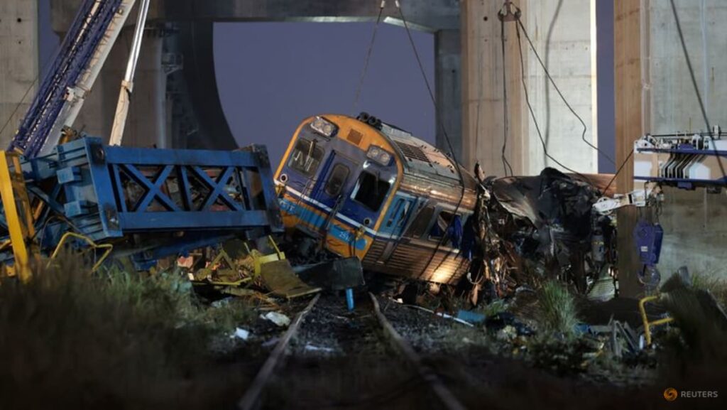 Some saved, some not: Rescuers face Thai practice crash havoc | USAEMALL.com