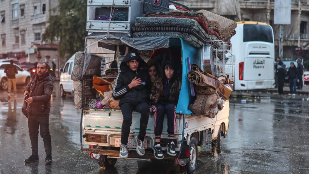 Syrian military renews Aleppo strikes as Kurdish fighters refuse to budge | Syria’s War News | USAEMALL.com