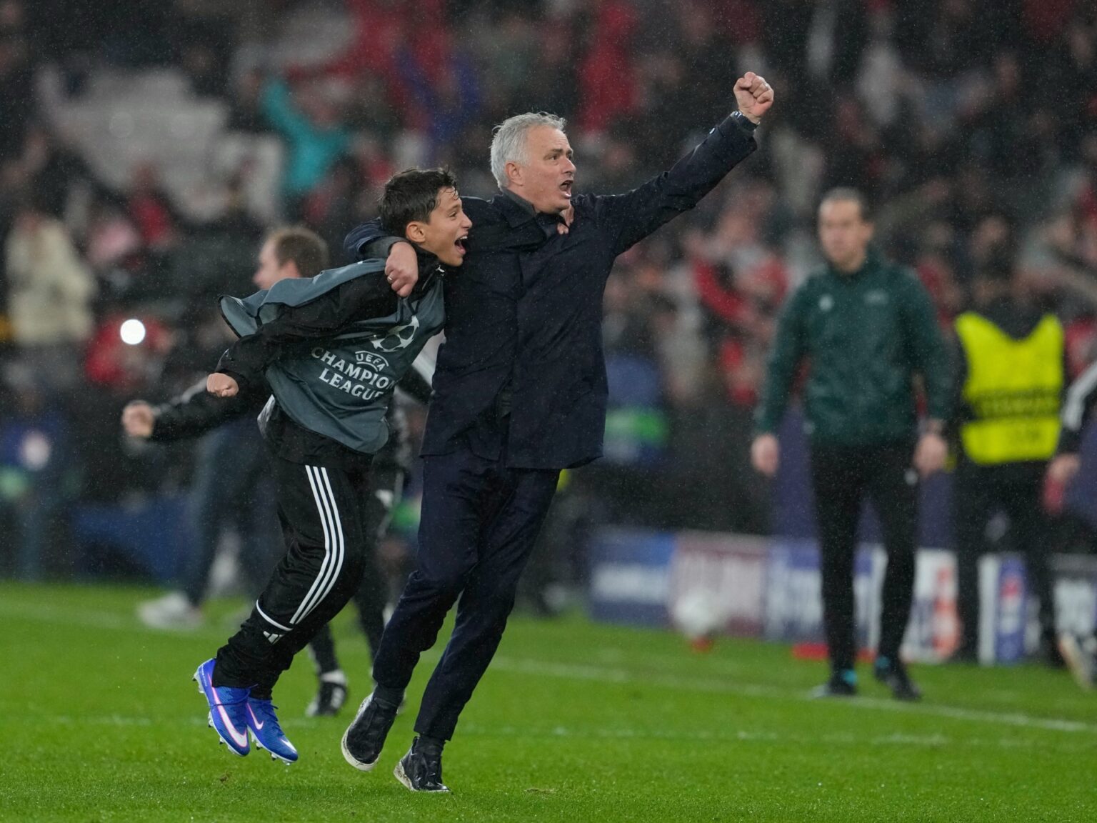Mourinho’s Benfica drag Real Madrid with them to Champions League playoffs | Football News | USAEMALL.com