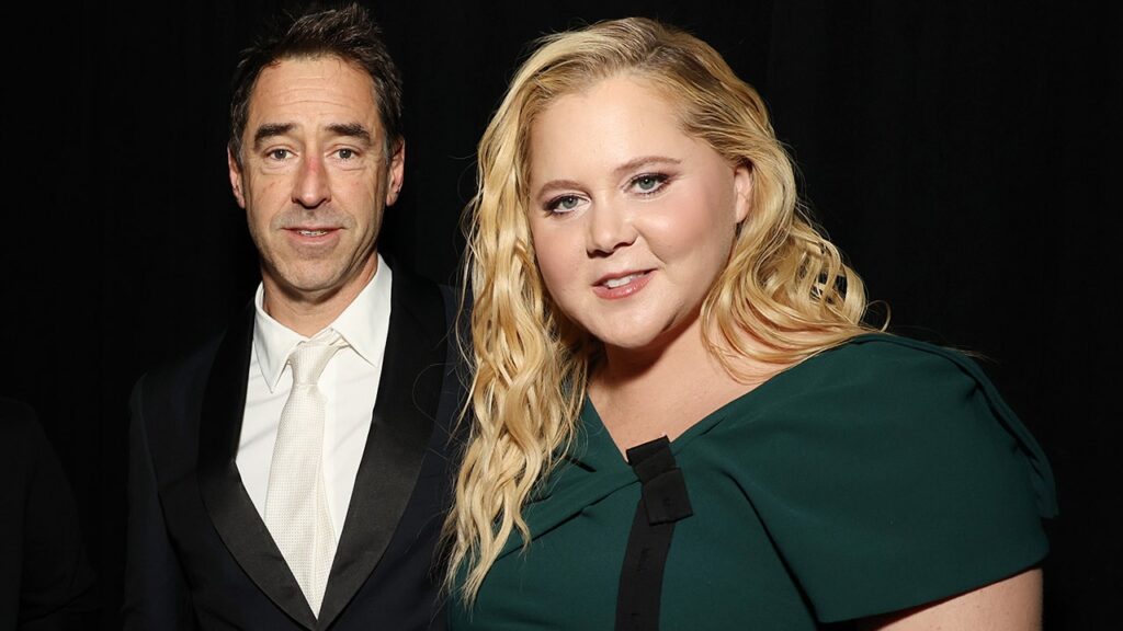 Amy Schumer recordsdata for divorce from estranged husband Chris Fischer after 7 years | USAEMALL.com