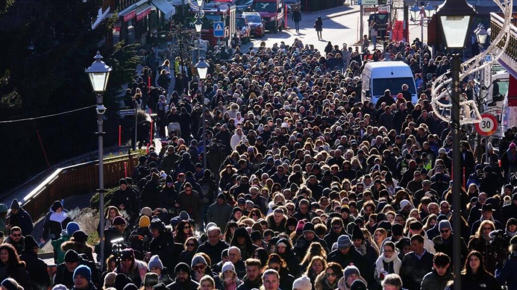 Numerous teenagers amongst useless recognized in Swiss bar blaze | USAEMALL.com