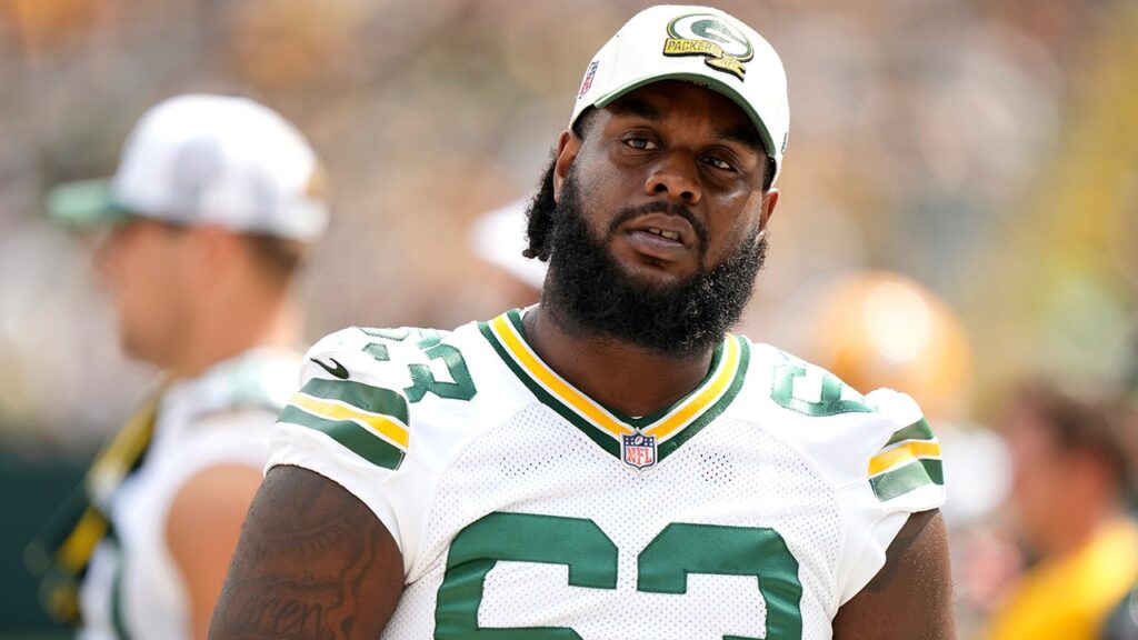 Packers lineman charged with weapon possession at New York airport | USAEMALL.com
