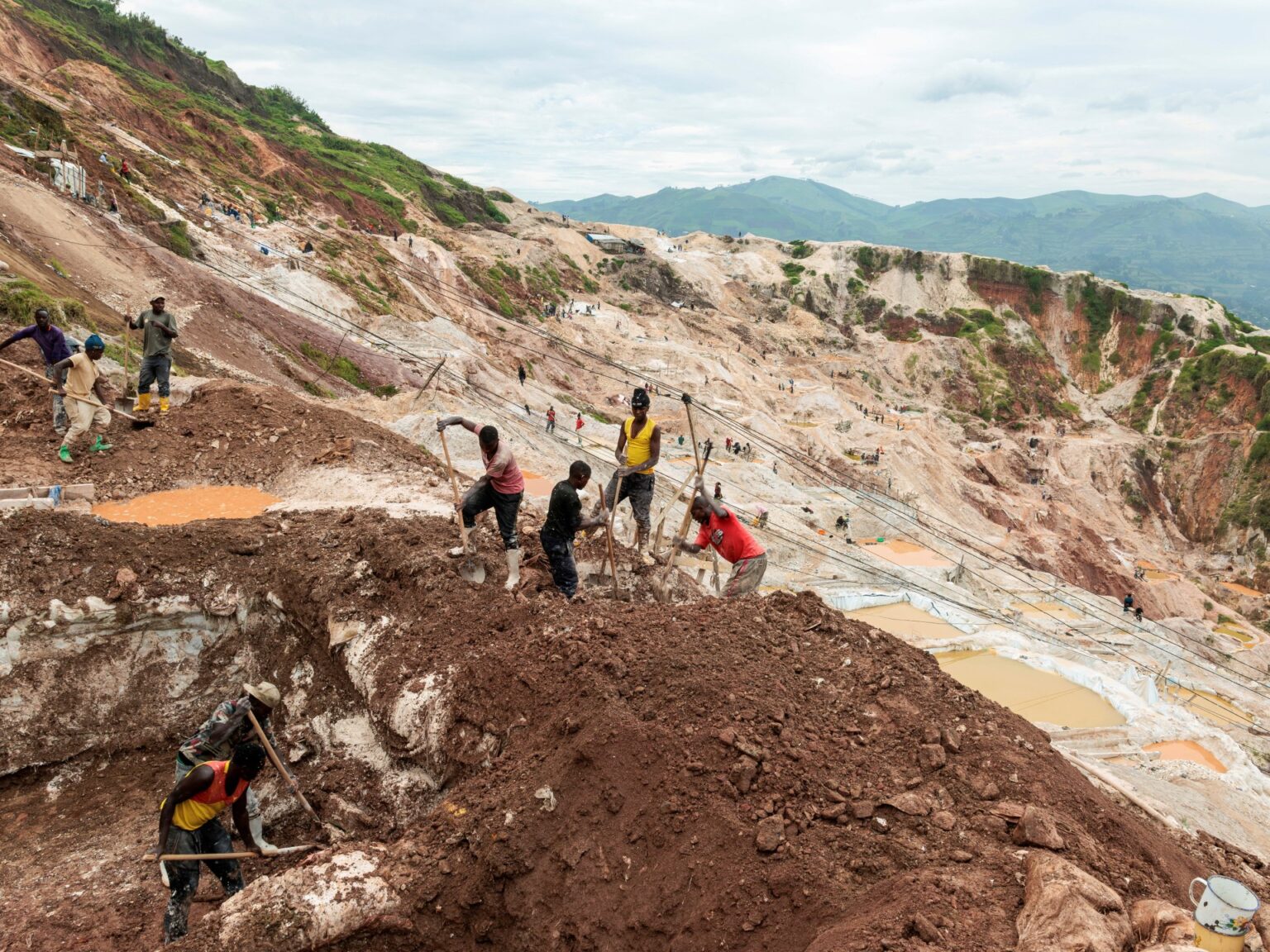 More than 200 killed in mine collapse in japanese DR Congo: Report | Mining News | USAEMALL.com
