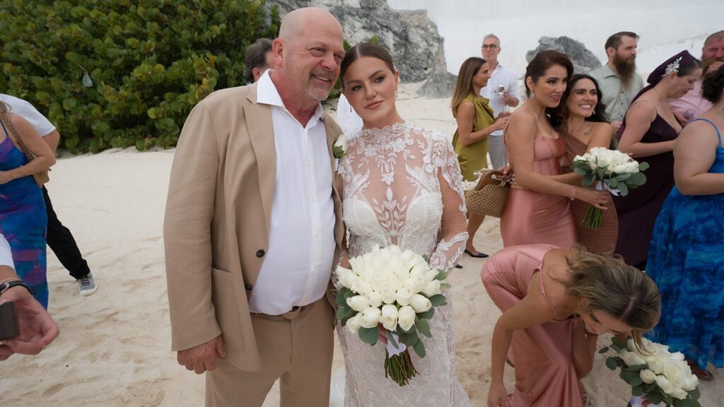 Rick Harrison ties knot with Angie Polushkin in Cancún whereas son hospitalized | USAEMALL.com