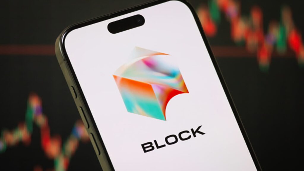 Stocks making the largest strikes premarket: XYZ, DELL, CRWV, NFLX | USAEMALL.com