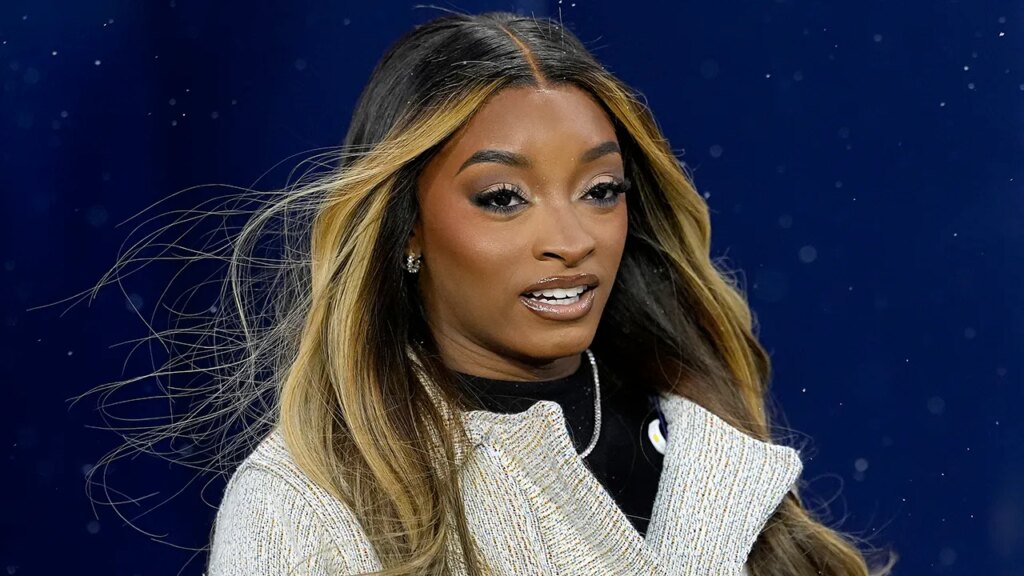 Simone Biles provides assist to Olympic determine skater Ilia Malinin | USAEMALL.com