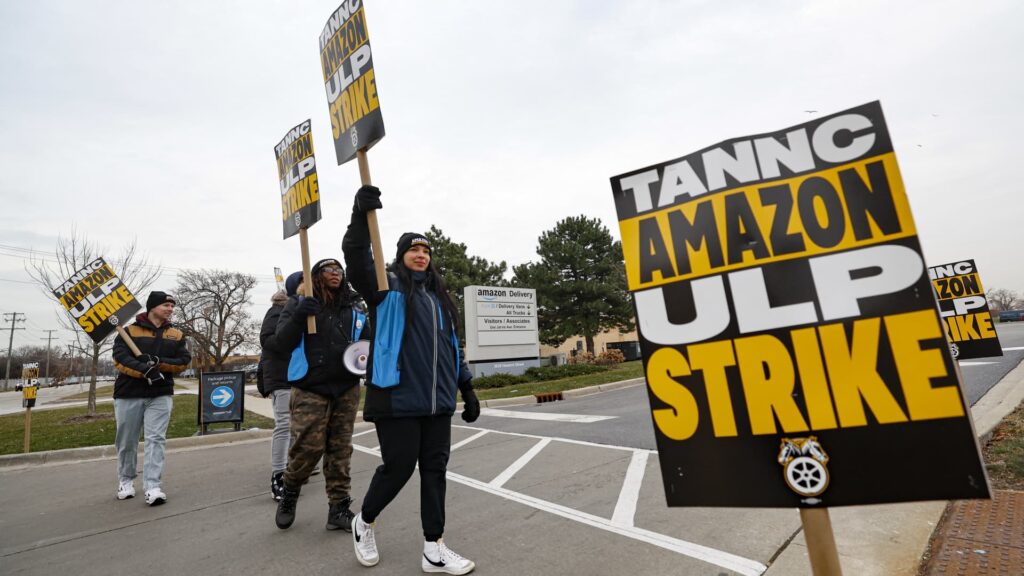 Amazon settles Teamsters case accusing it of employee retaliation | USAEMALL.com