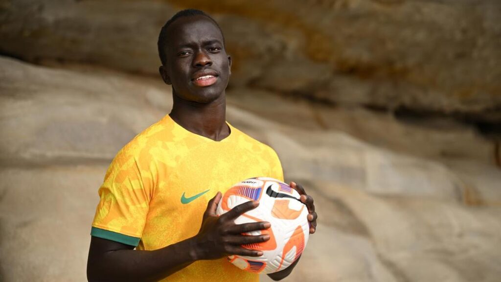 Mabil’s lifeline sends message to forgotten Socceroos | USAEMALL.com