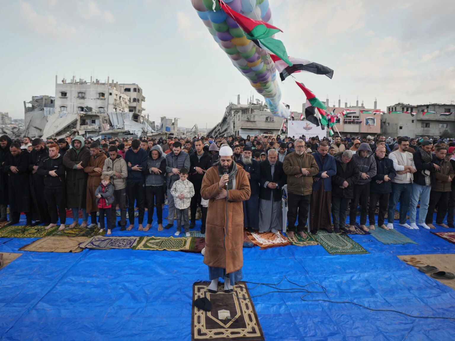 Muslims have fun Eid al-Fitr all over the world amid shadow of warfare | Religion News | USAEMALL.com