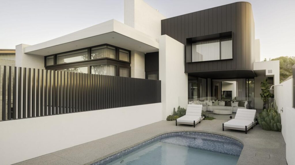 Striking customized construct designed to perfection | USAEMALL.com