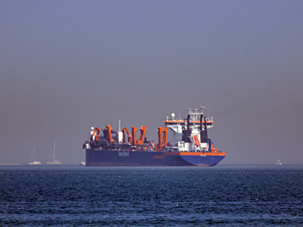 Shutdown of Hormuz Strait raises fears of hovering oil costs | Oil and Gas News | USAEMALL.com