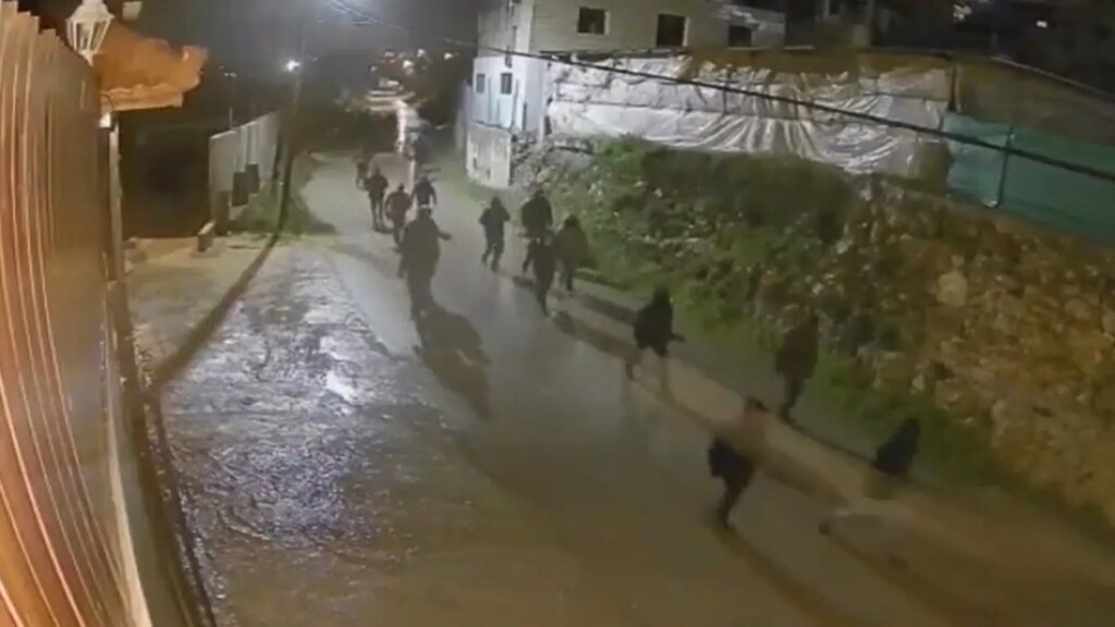 Israeli settlers violently storm by occupied West Bank | Occupied West Bank | USAEMALL.com