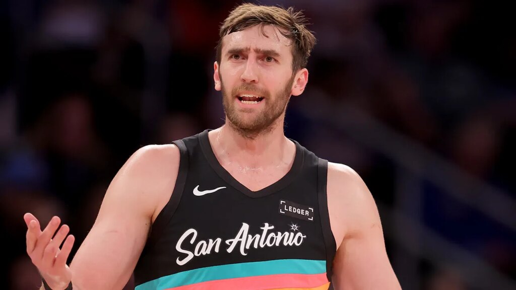 NBA participant Luke Kornet faces backlash over strip membership promotion takedown | USAEMALL.com