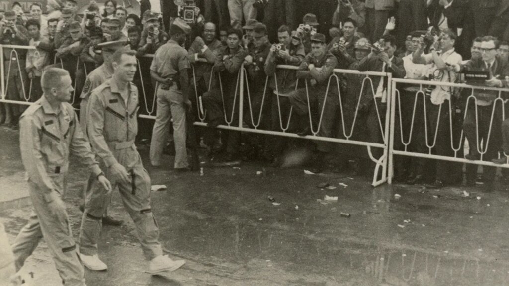 Never-before-seen images of Neil Armstrong after near-death Gemini 8 launched | USAEMALL.com