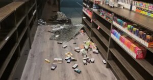 Vape store hopes clothes helps observe down suspects in West Kelowna smash-and-grab – Okanagan | USAEMALL.com